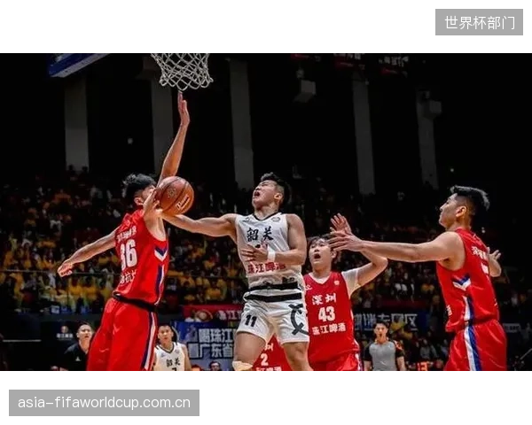 季后赛首轮对阵确定，排名第五的广东东阳光将与第十二的广州朗肽海本上演同省德比。